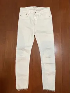 ZARA ホワイト スキニーデニム