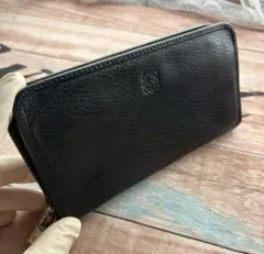 ✨美品✨ロエベLOEWE 長財布 アナグラム　ロゴ ラウンドファスナーのサムネイル