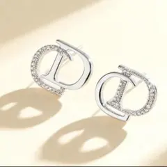 2026年最新】dior ピアス 片耳の人気アイテム - メルカリ