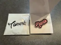 TWICE モモ 缶バッジ ピンバッチ7点セット 公式 まとめ売り - メルカリ