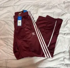 adidas トラックパンツ　バーガンディ
