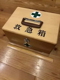 2026年最新】木製救急箱の人気アイテム - メルカリ