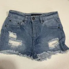 デニム　ショートパンツ　ダメージジーンズ