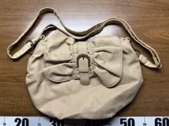 アネロ　リボン付きベージュショルダーバッグ
