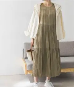 URBAN RESEARCH　プリーツティアードワンピース