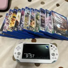 PS Vita本体とゲームソフト12本セット　メモリーカード32ギガ