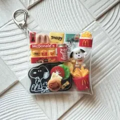 ガチャ詰め風ポーチ　スヌーピー＆ マクドナルド ミニチュアキーホルダー