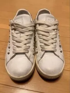 DIANA スニーカー