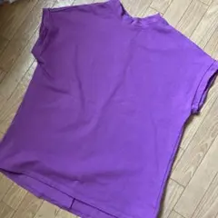 ワールド　カットソーTシャツコットン100パーセント　Mサイズのサムネイル