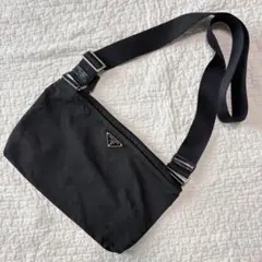 PRADA ナイロンサコッシュ DAB着用 - メルカリ