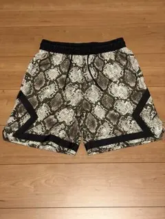 Jordan DRI-FIT ヘビ柄ショートパンツ