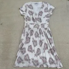 EGERIE 花柄 Vネック 半袖ワンピース