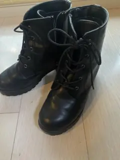 しまむら　ブーツ　22センチ　ブラックレースアップブーツ ヒール