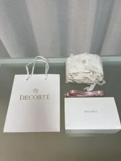 DECORTÉ ギフトボックス ラッピング　ショップ袋リボン付き