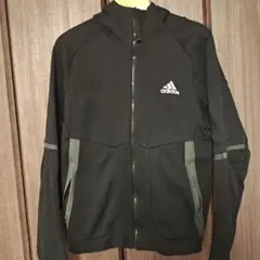 adidas トレーニングパーカー
