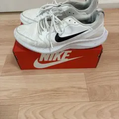 NIKE スニーカー ホワイト/ブラック 箱付き