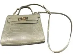 ライトグリーン　クロコダイル風ショルダーバッグ