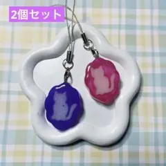 猫シルエットのストラップ2個セット　レジンハンドメイド