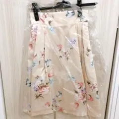新品未使用　WILLSELECTION 花柄スカート ウィルセレクションのサムネイル