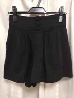 ショートパンツ　ひざ上丈　LOWRYS FARM ブラック