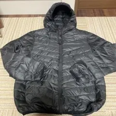 ブラック フード付きダウンジャケット