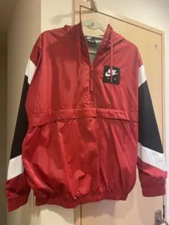 NIKE ウインドブレーカー　廃盤モデル　スポーツウェア