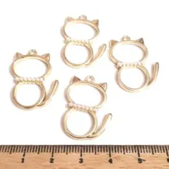 2セット⭐穴開きパール猫。.:*4個♡ゴールドチャーム