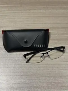 最終値下げ価格‼️FREESE ハーフリムメガネ(専用ケース付き)