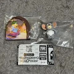 ジェリーとタフィーがいるお家　フィギュア