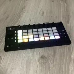 Ableton Move 1回のみ使用 ほぼ新品 グルーブボックス Ableton Move 1回のみ使用 ほぼ新品 グルーブボックス - メルカリ