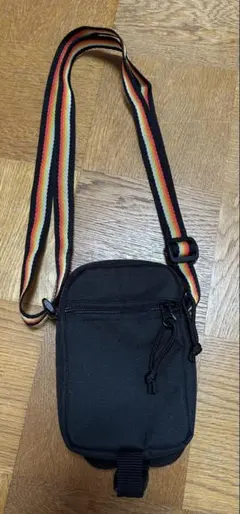 adidas ブラック ショルダーバッグ
