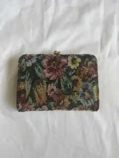花柄刺繍 二つ折り財布