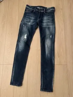 ダメージ加工ダークブルースキニージーンズ