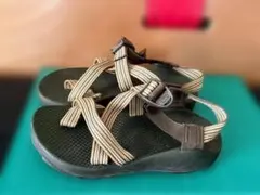 Chaco スポーツサンダル 黒とベージュのストライプのサムネイル