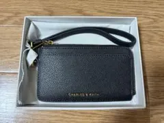 CHARLES & KEITH マルチスロットカードホルダー ブラック