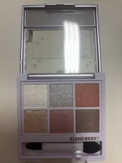 【新品】【BLEND BERRY】アイカラーパレット ホリデーコレクションのサムネイル