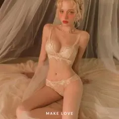 MAKE LOVE Aimeee 上下セット ホワイト　Sサイズ