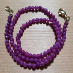 ルビーの天然石のネックレス