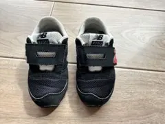 New Balance キッズスニーカー 黒