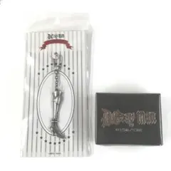 2点 D.Gray-man リナリー 黒い靴キーホルダー＆団服ボタンチャーム