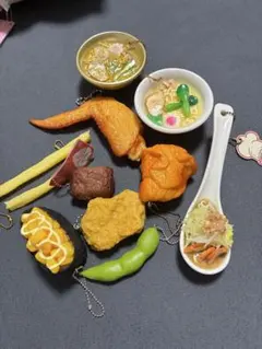 食べ物　ミニチュアフードキーホルダーセット