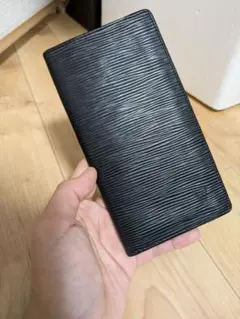 2025年最新】LOUIS VUITTON モデル名：マルコ 二つ折り財布の人気