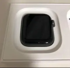 Apple Watch SE 44ブラック 本体、充電器のみ