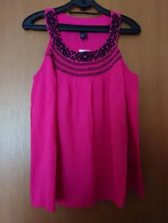 H&M 　新品　刺繍タンクトップ EUR 36