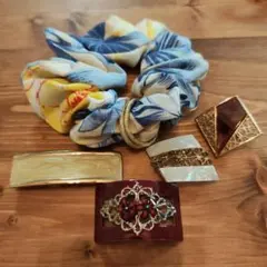 ヘアクリップとシュシュのセット