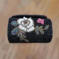 ミラー付リップ・アクセサリービーズ刺繍ポーチ ブラック