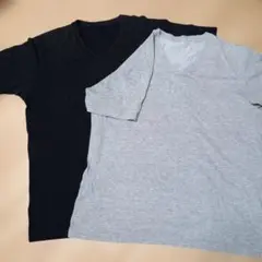 UNIQLO VネックTシャツ 2枚セット ブラック グレー