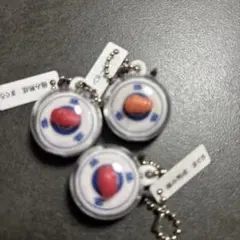 ガチャガチャ　カプセルトイ　くら寿司