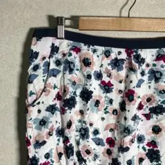 コントワーデコトニエ　ひざ丈スカート　花柄　レーヨン　ホワイト　Lのサムネイル