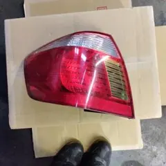 BMW 3シリーズ E90 325i 後期 純正 LED テール ランプ 右 - メルカリ